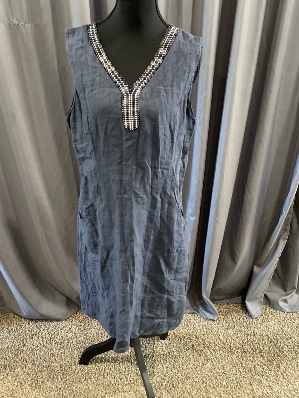 lina tomei made in Italy 100% linen sleeveless shift dress with beaded detail L